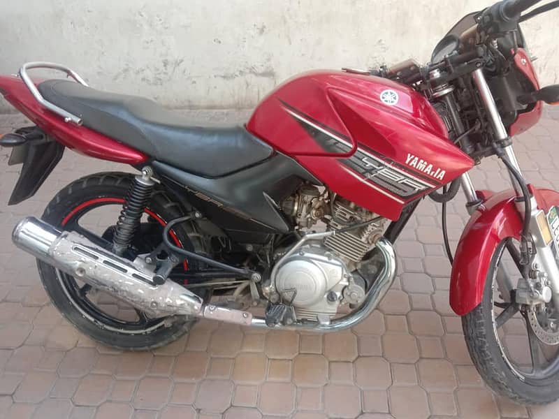 YBR 125 2017 Model Red Color 2