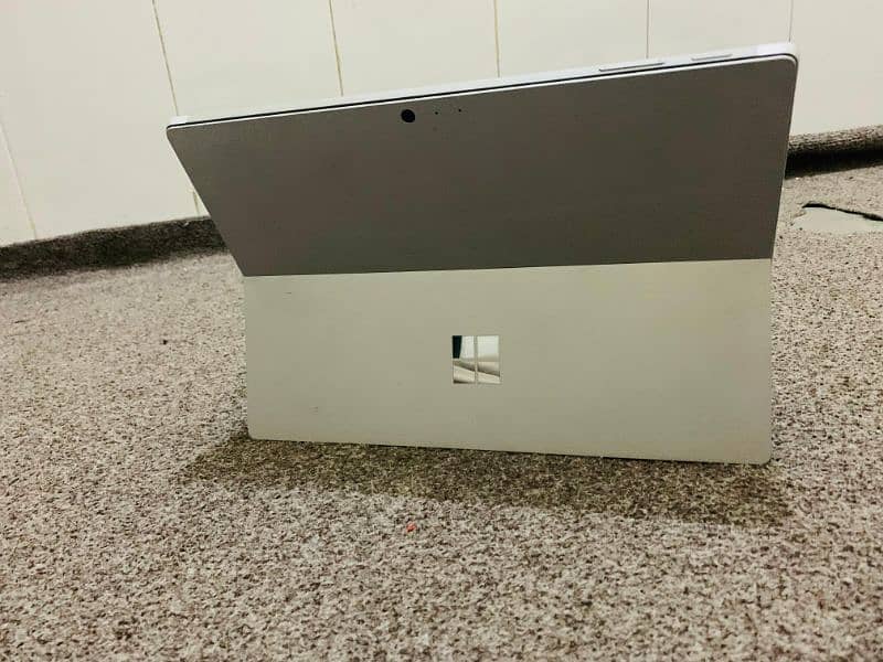 Microsoft Surface Pro 6 generation 8GB ram 256GB SSD Touch screen. 0