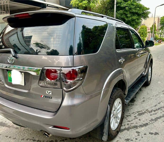 Toyota Fortuner 2013 2