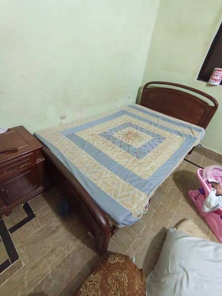 single bed with mattress 0