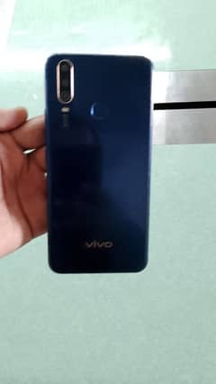 vivo y15