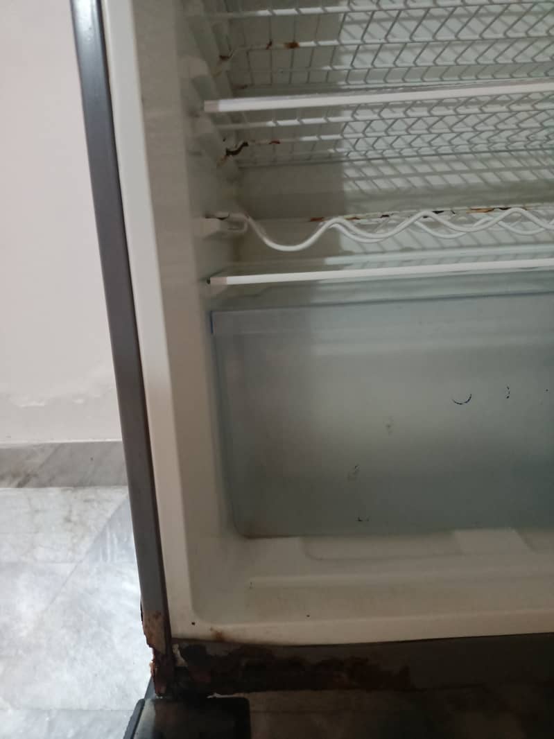 Haier Fridge medium. 2