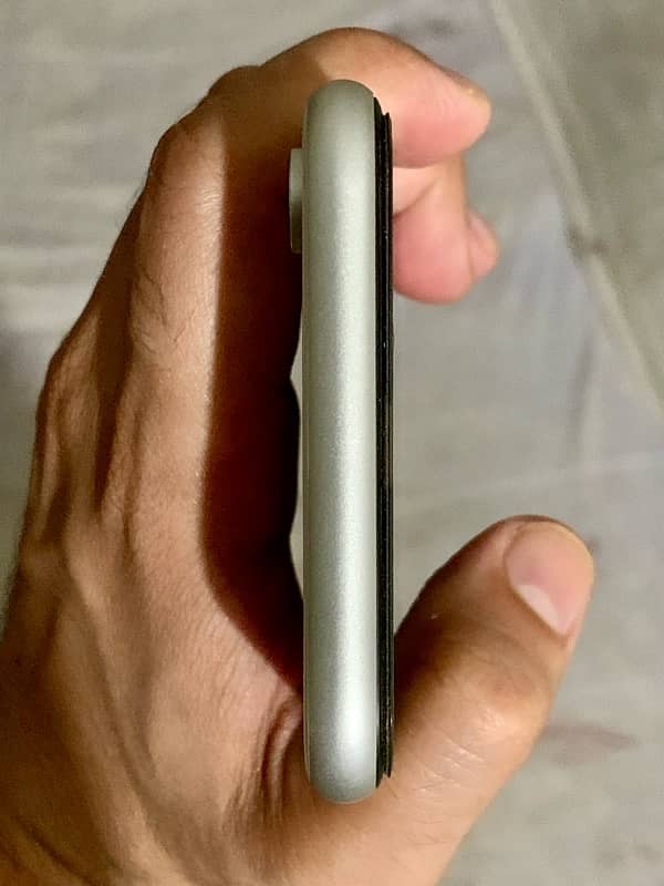 iPhone xr 64gb dual pta 3