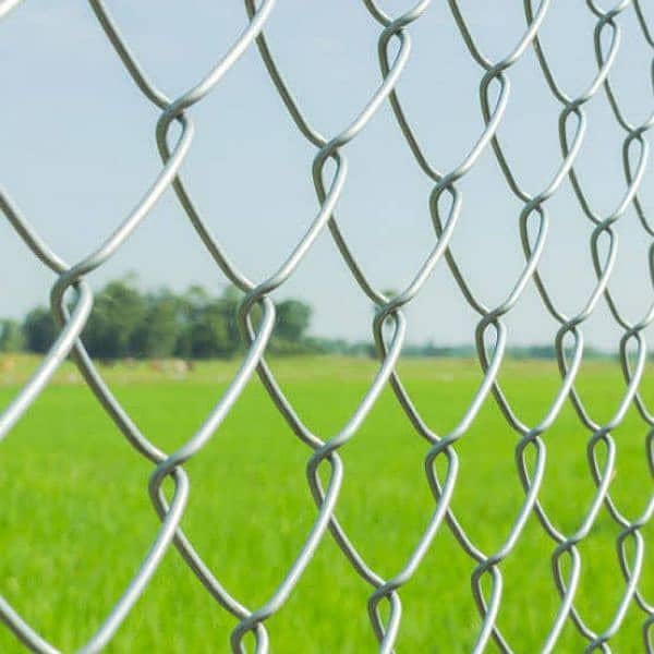 Razor wire Barbed wire Security Chain Link Fence Jali Welded Mesh pipe 5