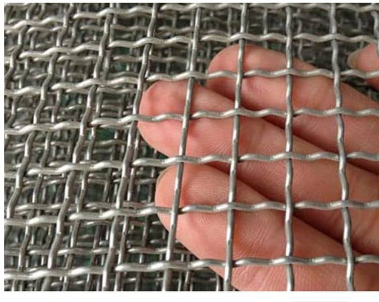 Razor wire Barbed wire Security Chain Link Fence Jali Welded Mesh pipe 11