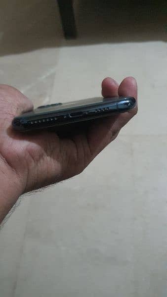 iPhone 11pro max nonpta jv 8