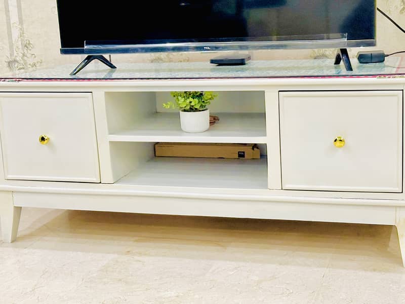 TV Console 1