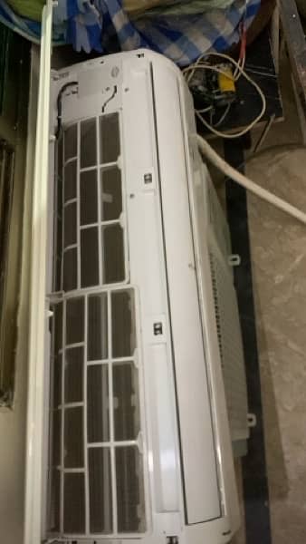 1.5 ton orient dc inverter for sale 10/10 condition 1