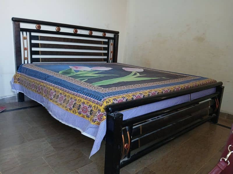 king size bed for sale in bahawalpur 2