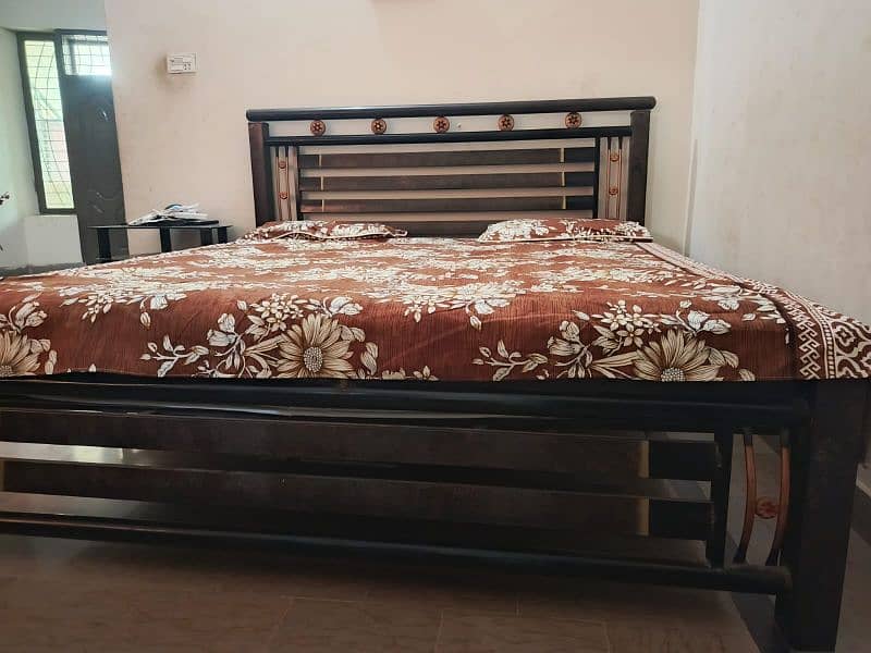 king size bed for sale in bahawalpur 5