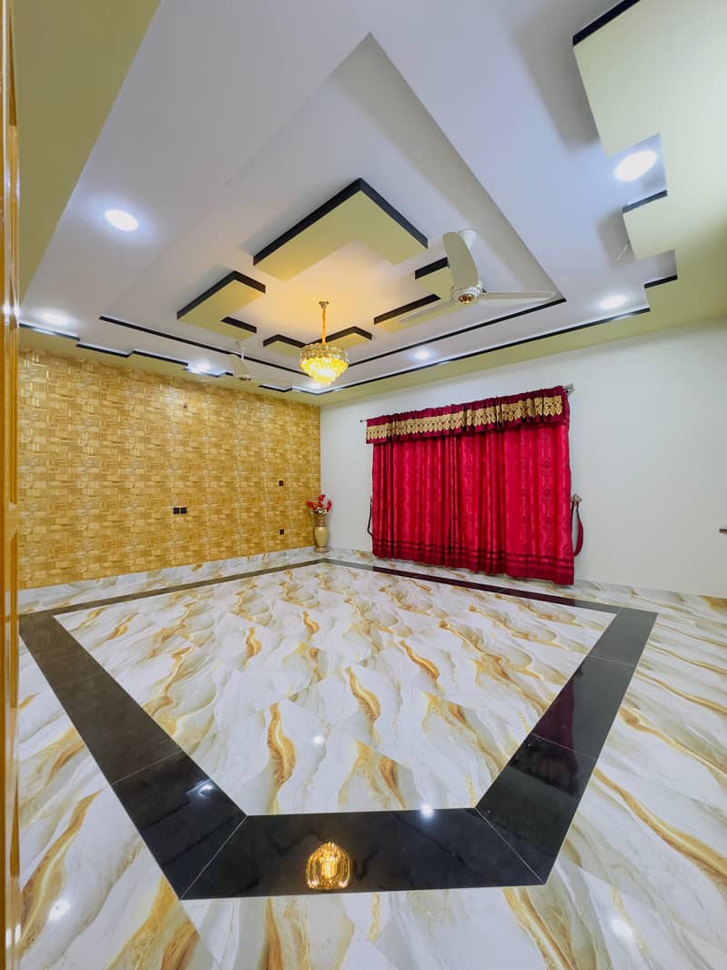 1 Kanal Luxurious House Available for Sale 21