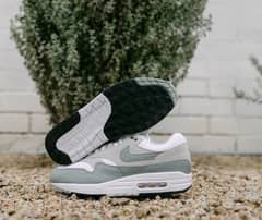 Nike Airmax 1 mica green with box