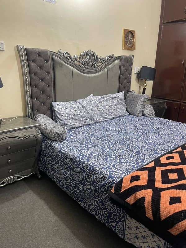 grey colour bed set 0