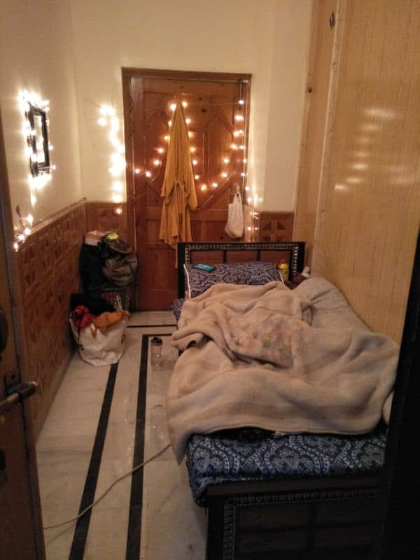 Single Room available in Girls Hostel i-8/3 4