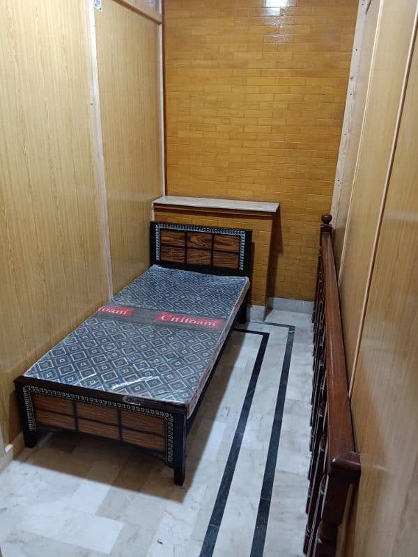 Single Room available in Girls Hostel i-8/3 5