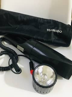 Car vacuum cleaner / torch