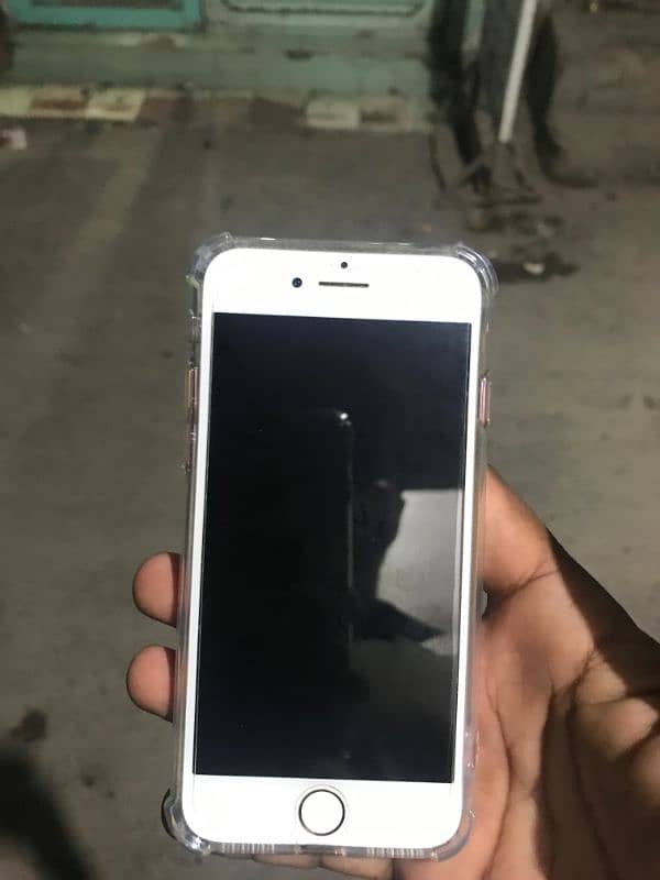 iphone 7 pta 128 gb ha all ok total geniun ha 3 utool report ki 3