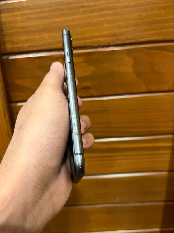 iphone 11/ 64GB 1