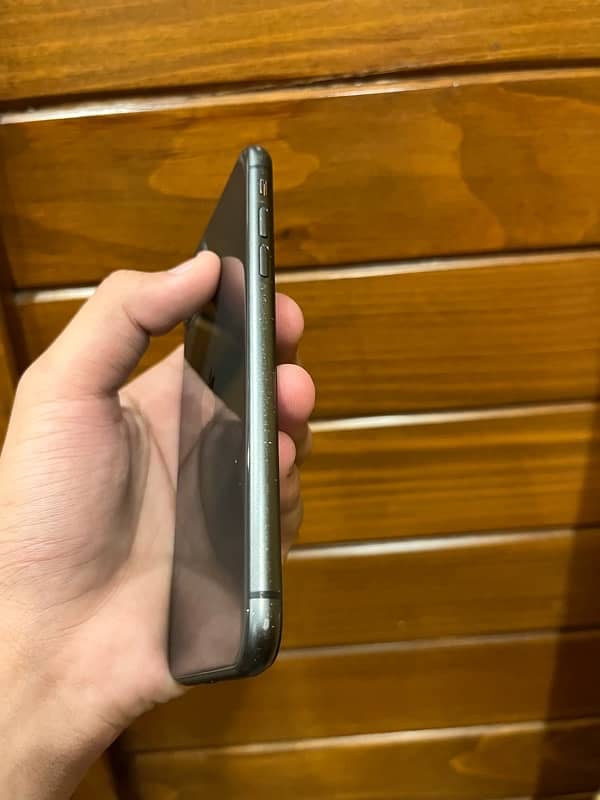 iphone 11/ 64GB 4