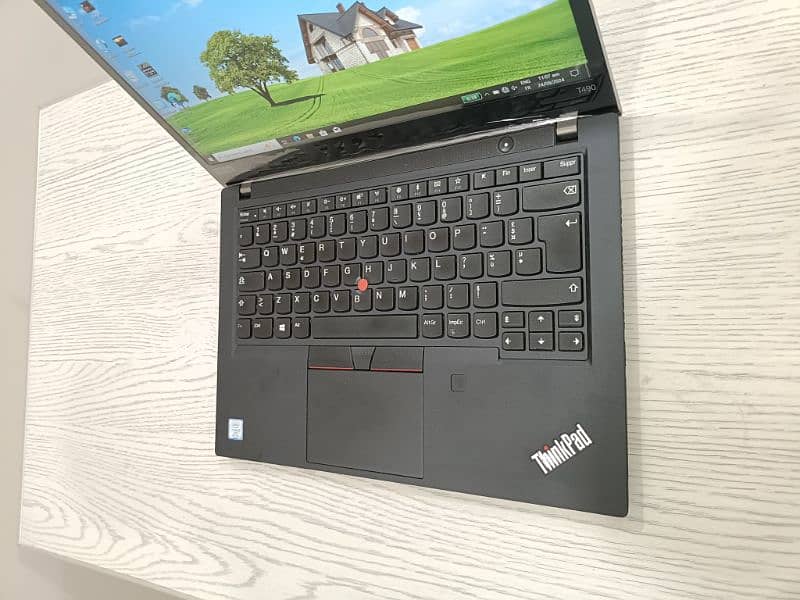 Lenovo Thinkpad T490 core i5 8th gen quadcore 14 inch 1080p ips screen 4