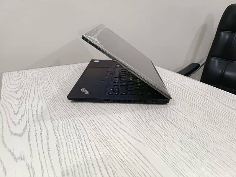 Lenovo Thinkpad T490 core i5 8th gen quadcore 14 inch 1080p ips screen 7