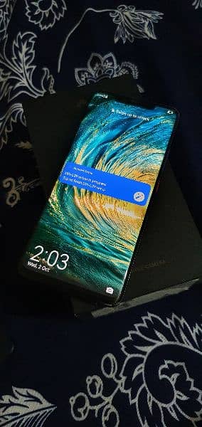 Mate 20 pro 6/128 8