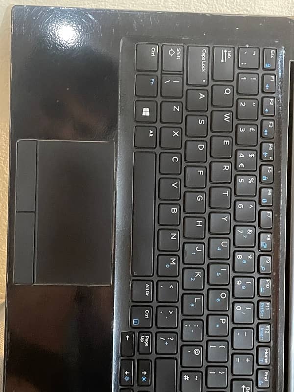 Dell Latitude 7280 | i5 7th generation 8gb 128gb M. 2 Ssd 2