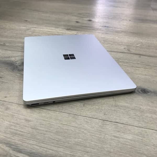 SURFACE (CORE I5 10th Generation) TOUCH DISPLAY (MICROSOFT ) . . 7