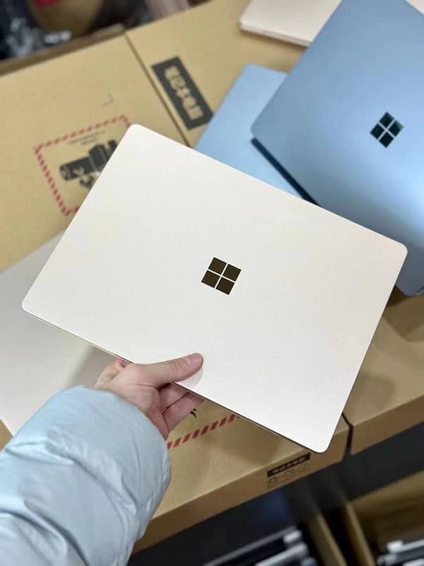 SURFACE (CORE I5 10th Generation) TOUCH DISPLAY (MICROSOFT ) . . 0