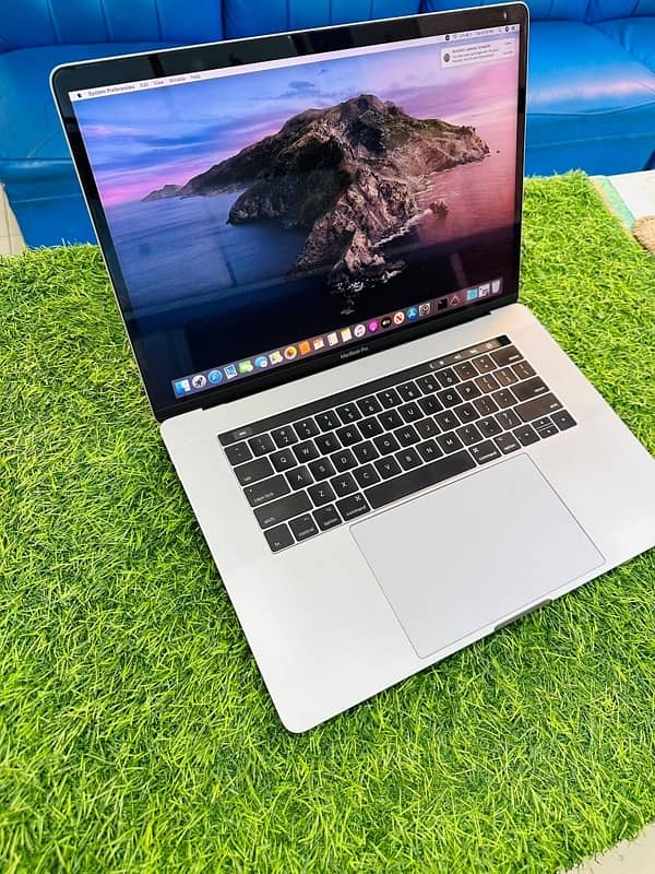 MACBOOK PRO 15.4’’ (2018) CORE I7 (16/512gb SSD) 4gb Graphics 2