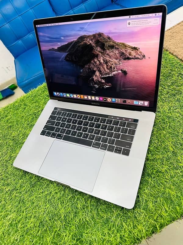 MACBOOK PRO 15.4’’ (2018) CORE I7 (16/512gb SSD) 4gb Graphics 5