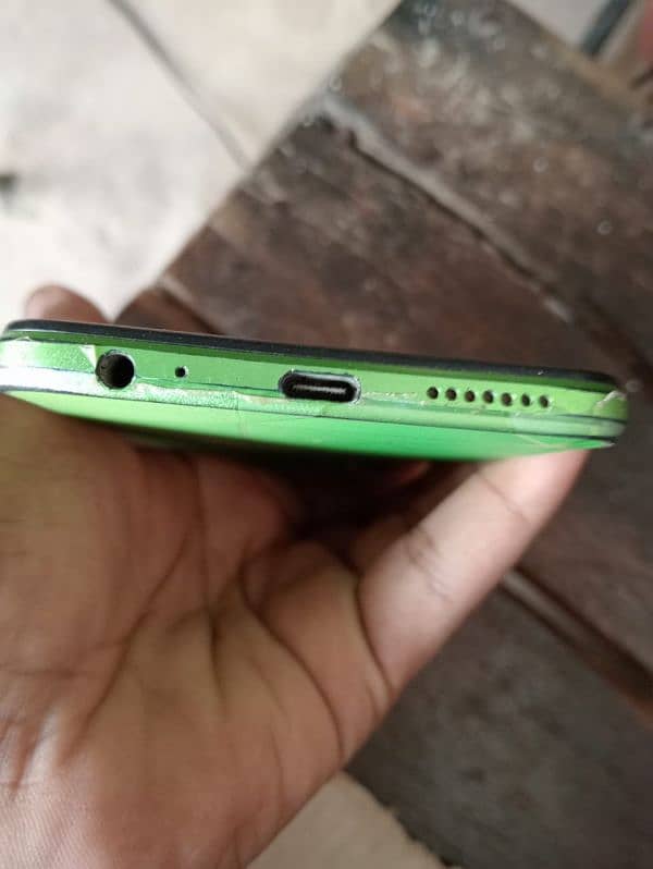 Infinix hot 12 ram 6 gb 128 gb with only box 3