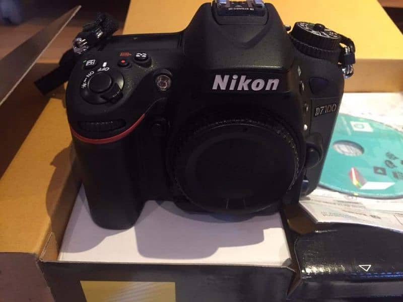 DSLR Canon 7100D Camera 3