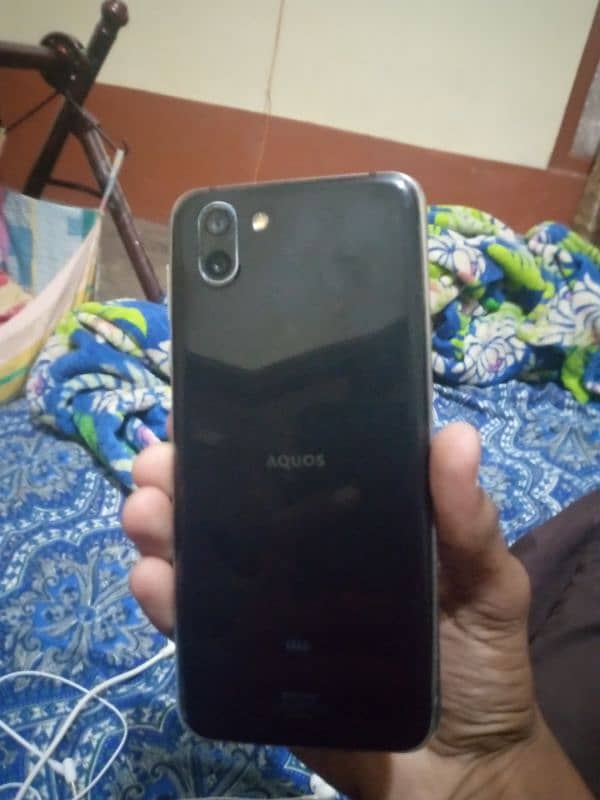 Aquos r2  pubg best gaming phone nonpta 10/9 condition 0