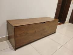 ottoman/ Bench