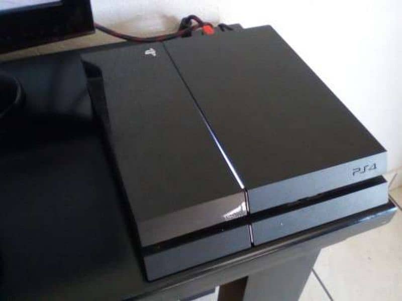 Sony PlayStation 4 CUH-1116B Ultimate Player Edition 1TB with 14 games 0