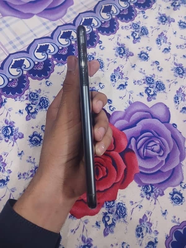 iphone 11 pro max pta approved 4