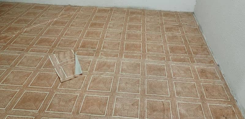 Stylish Floor Sheet used condition 7