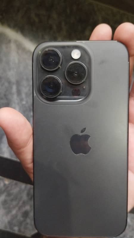 iPhone 15 pro black titanium Factory unlock 3