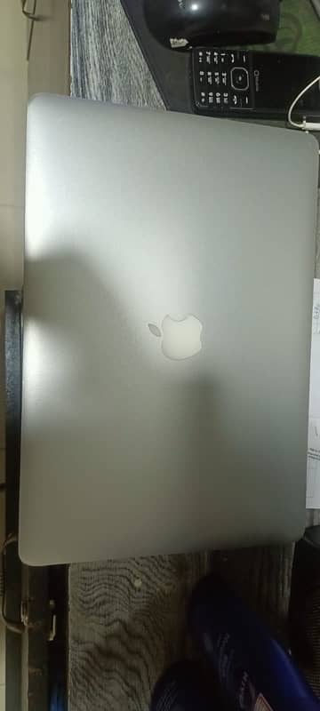 Apple macbook pro i7 1