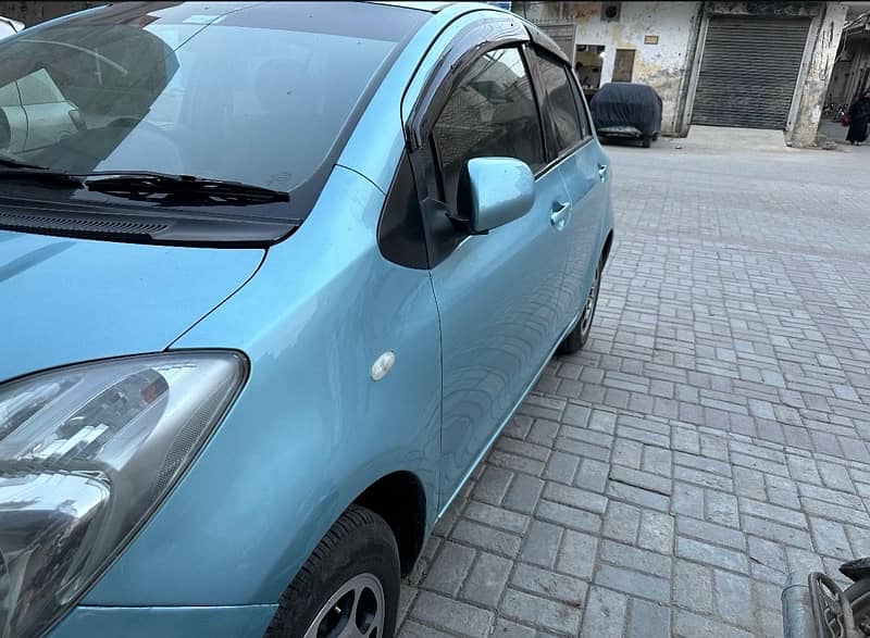 Toyota Vitz 2010 4