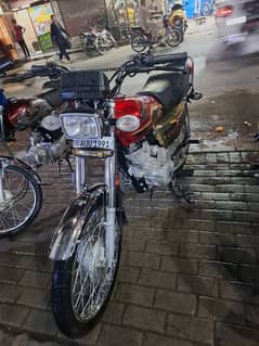 honda 125 special edition gold 0