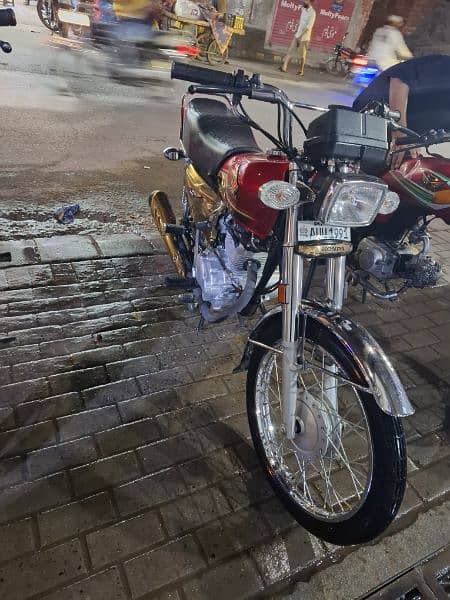 honda 125 special edition gold 3