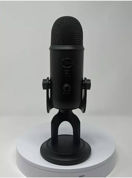 Blue Yeti Ultimate USB Professional Microphone- Blackout 0