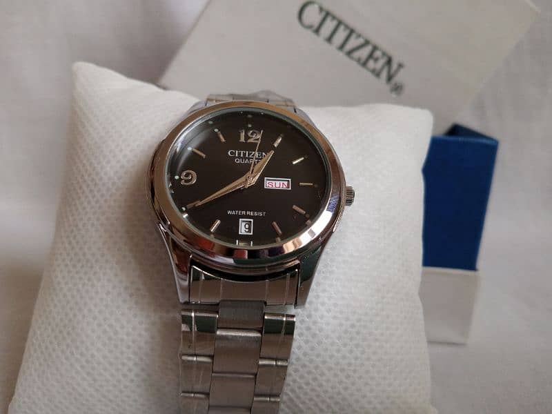 citizens black and silver original watch 2