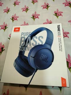 Original JBL by harman Tune 500 headphone. in brand new condition