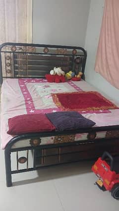 iron queen size bed with mattress