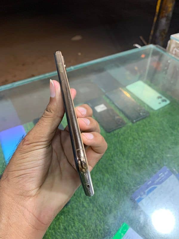 Iphone XS Max Non PTA 256gb 3