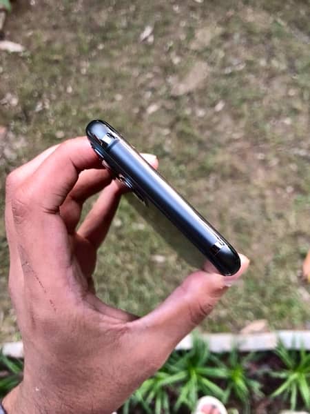 iphone 11 pro MINT PTA 256GB WATERPACK 4