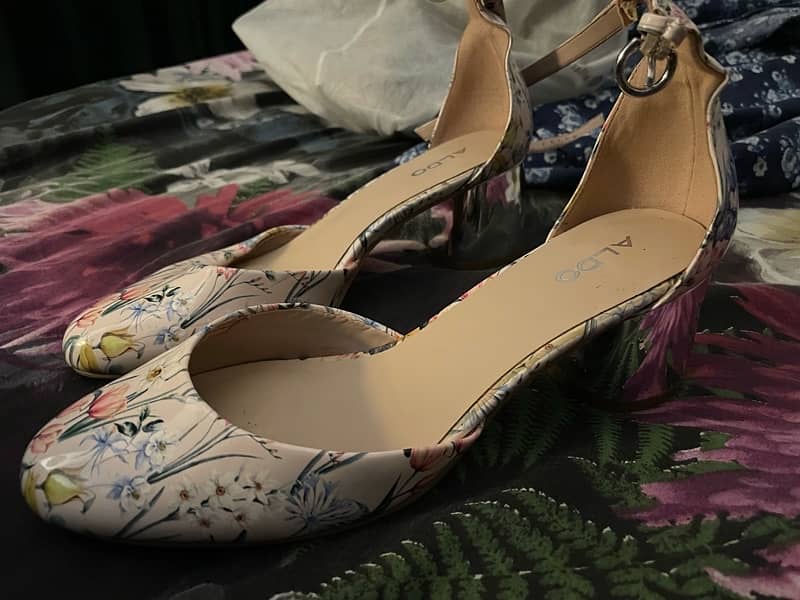 Heels / Footwear / ALDO HEELS IN GOOD CONDITION 10